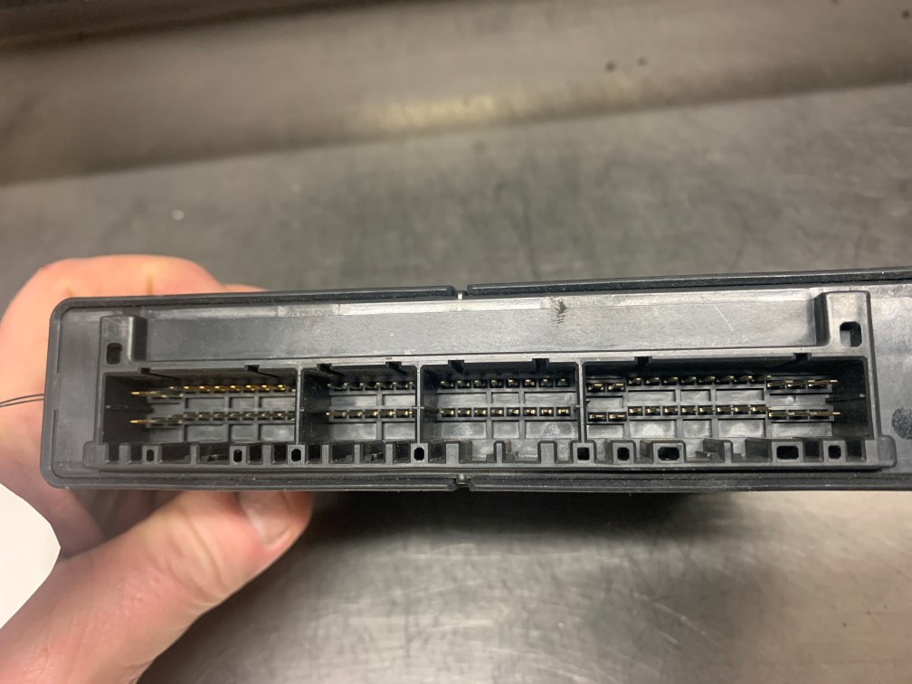 Muttii.com✕4 Amazon.com: MOOG RK622944 Front Right Lower Suspension